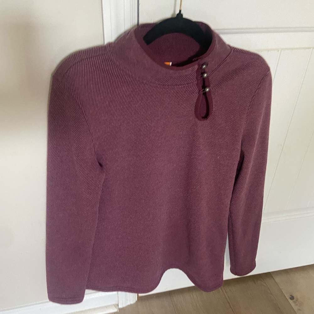 Lucy activeware pullover